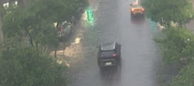 Guayaquil enfrenta inundaciones tras más de seis horas de lluvia