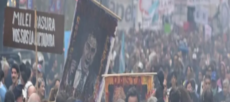 «Marcha de la bronca» reúne a miles en buenos aires