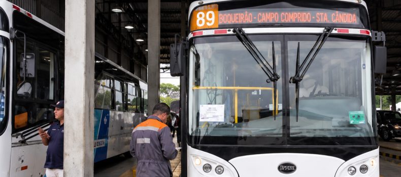 Guayaquil implementará el pago 100% electrónico en buses urbanos desde enero de 2027 sin uso de efectivo