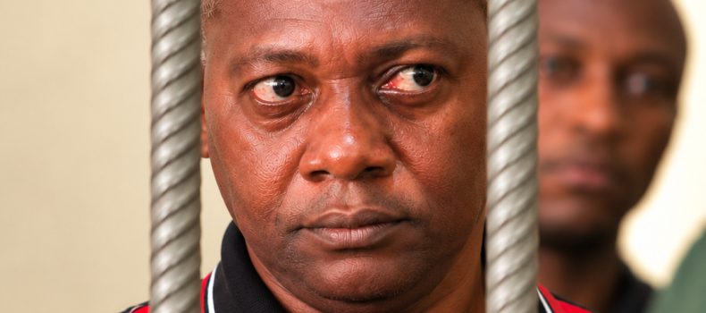CONDENAN A LÍDER DE SECTA EN KENIA POR LA MUERTE DE 190 NIÑOS EN SHAKAHOLA